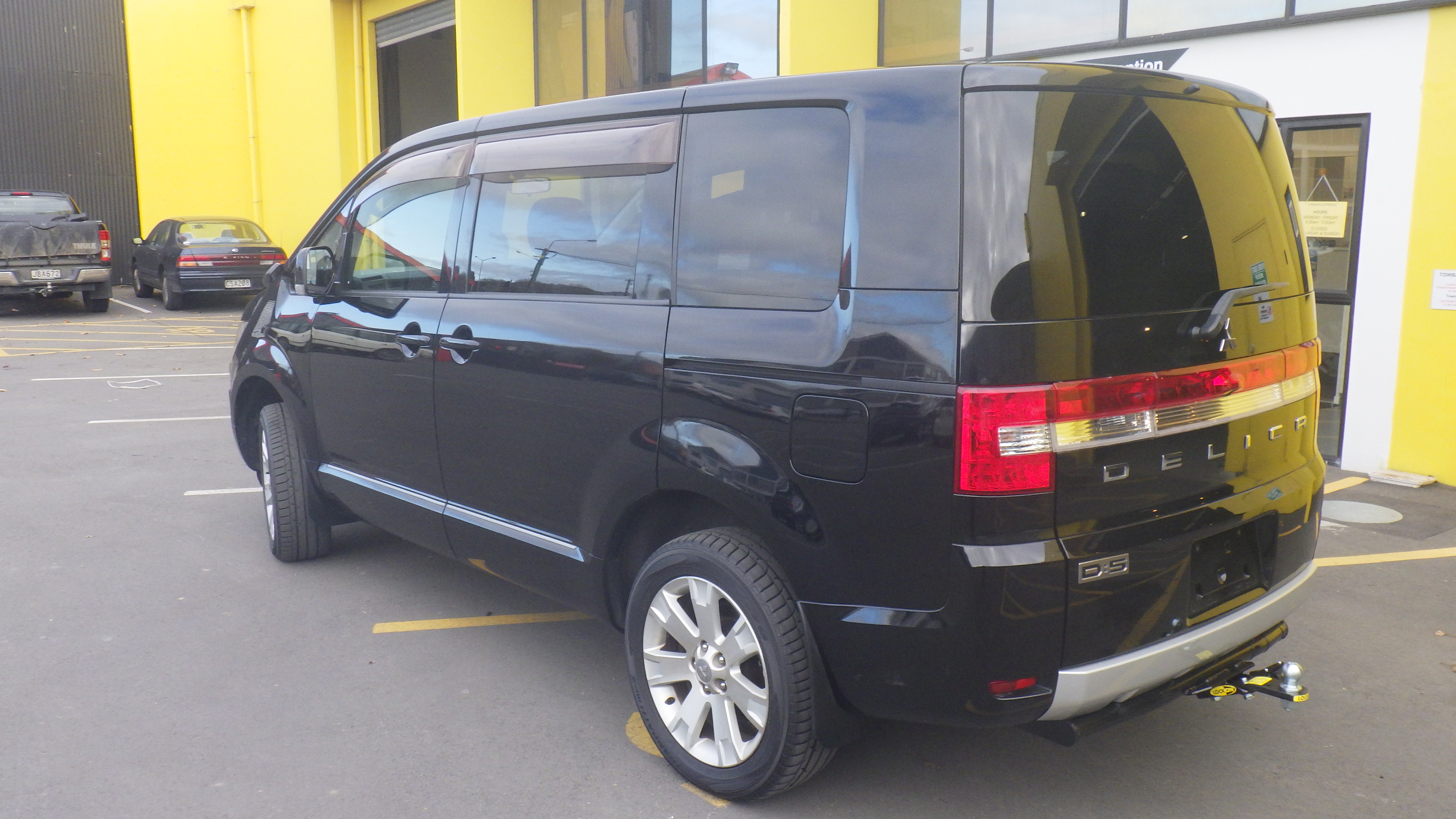 Mitsubishi delica 2015